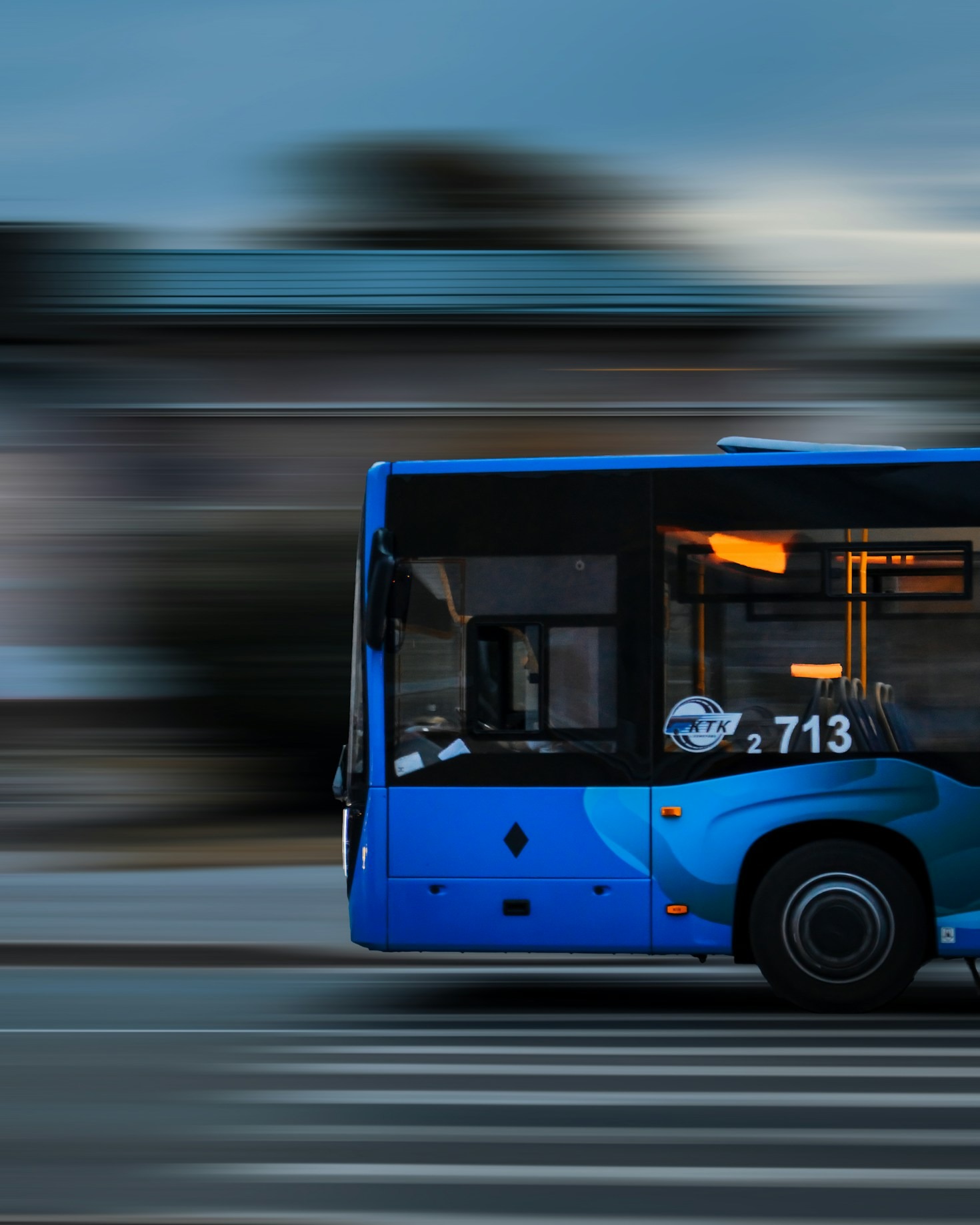 Como escolher o transporte ideal para excursões